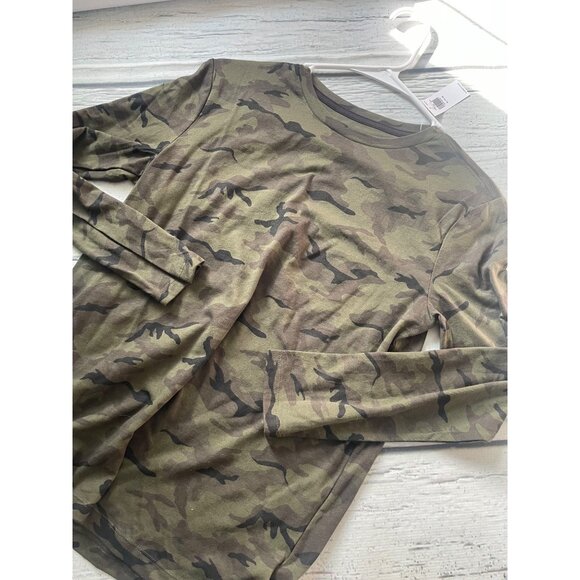 NWT Green Old Navy camo long sleeved tee - Picture 1 of 2